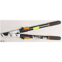 FISKARS EXTENDABLE TREE & SHRUB LOPPERS