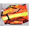 Image 1 : LOT OF 4 SAFETY MESH VESTS