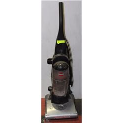 BISSELL POWERFORCE UPRIGHT VACUUM