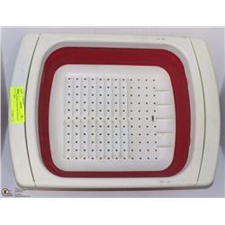 COLLAPSIBLE OVER THE SINK DISH DRAINER