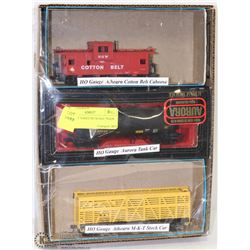 GROUP OF THREE HO SCALE TRAIN CARS