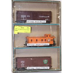 GROUP OF THREE HO SCALE TRAIN CARS