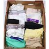 Image 1 : FLAT OF 15 PAIRS OF WOMEN'S MEDIUM UNDERWEAR