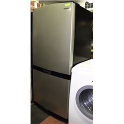 SAMSUNG STAINLESS STEEL REFRIGERATOR WITH BOTTOM