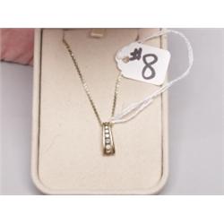 18K Gold 30 Pt Total Diamonds Pendant