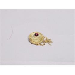 Early Victorian Gold & Garnet Brooch
