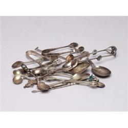 Souvenir Tong & Spoon Collection etc