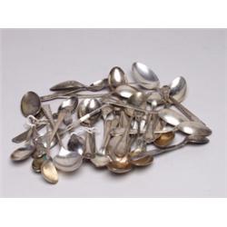 Estate Sterling of 32 Teaspoons 