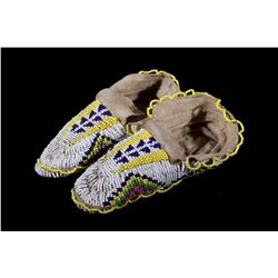 Sioux Fully Beaded Fancy Edge Mocassins