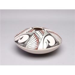 Handmade Fine Line Mata Ortiz Pottery Olla