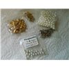 Image 2 : LOT OF NEW JEWELRY FINDNGS & ASSORTED LOOSE BEADS