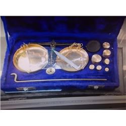 NEW MANUAL GOLD & GEM SCALE IN FITTED CASE