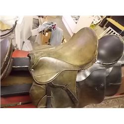 ENGLISH SADDLE WITH STIRRUPS