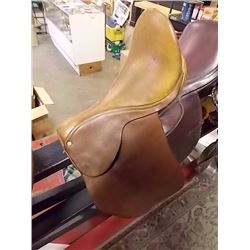 ENGLISH SADDLE