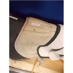SADDLE PAD - WHITE