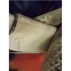 SADDLE PAD - WHITE BLACK TRIM