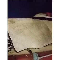 SADDLE PAD - WHITE WITH BLACK TRIM