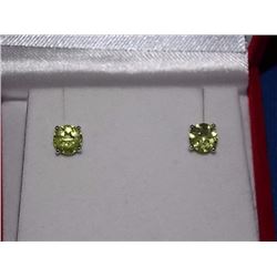 EARRINGS - NEW GENUINE 1CTW ROUND FACETED RICH GREEN PERIDOT IN STERLING SILVER SETTING - VS CLARITY