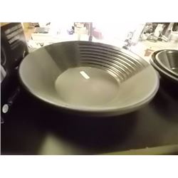 NEW GOLD PAN - ESTWING - BLACK PLASTIC - LARGE