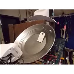 NEW GOLD PAN - ESTWING - METAL -