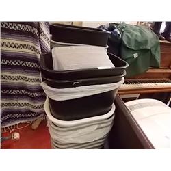 LOT OF 4 SMALL TO MEDIUM GARBAGE CANS