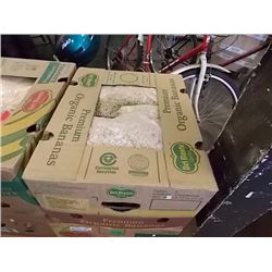 LARGE BANANA BOX OF ASSORTED FOOD ITEMS