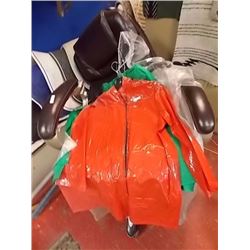 NEW CHILD'S RAIN COATS - 4 TTL