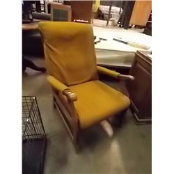 RETRO WOOD & UPHOLSTERED ARM CHAIR