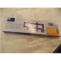 INSIGNIA TV WALL MOUNT - 13-32"  - AS NEW