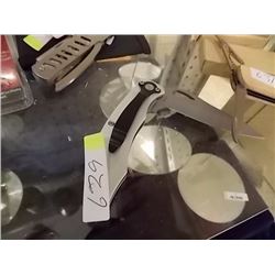 CLIP ON POCKET KNIFE