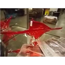 VINTAGE HEAVY RED ART GLASS CENTER PIECE BOWL NO SEAM