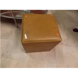 RETRO FOOT STOOL