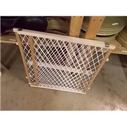 BABY / PET GATE