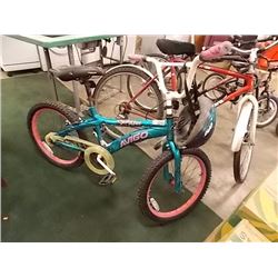 BIKE - CHILD'S MOUNTAIN BIKE WITH HELMET