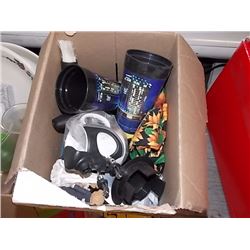 BOX OF HOUSEWARE