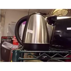 SALTON CORDLESS KETTLE