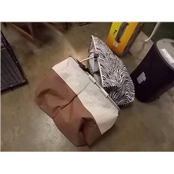 LAUNDRY BAGS - 2 TTL