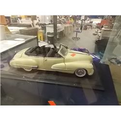 SCALE MODEL DIE CAST CAR - 1947 CADILLAC SERIES 6Z