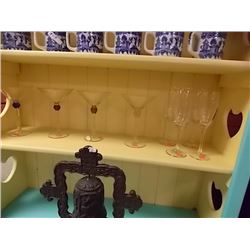 MARTNI & WINE GLASSES - 4 OF EACH = 8 TTL