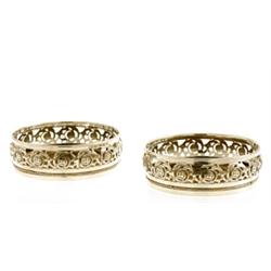 Pair of coasters, silverplate, diam. 14