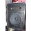 Image 1 : Peavey 118 sub