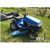 Image 2 : NEW HOLLAND LS35 LAWN TRACTOR