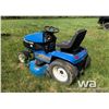 Image 4 : NEW HOLLAND LS35 LAWN TRACTOR