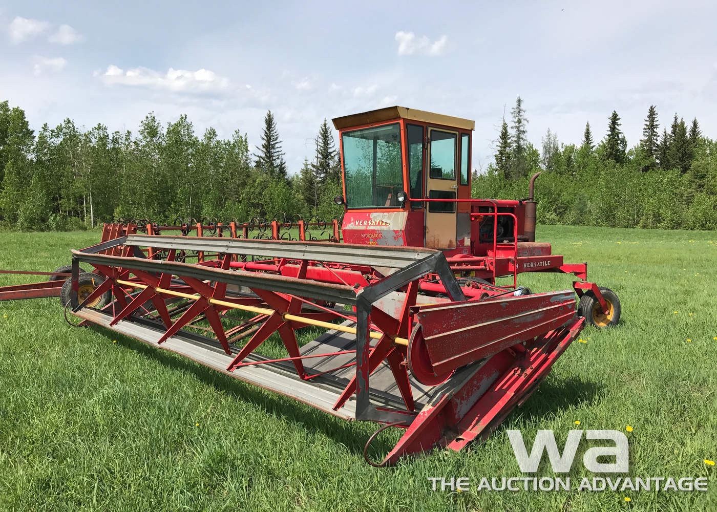 VERSATILE 400 SWATHER