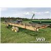 Image 4 : JOHN DEERE 770 BALE WAGON