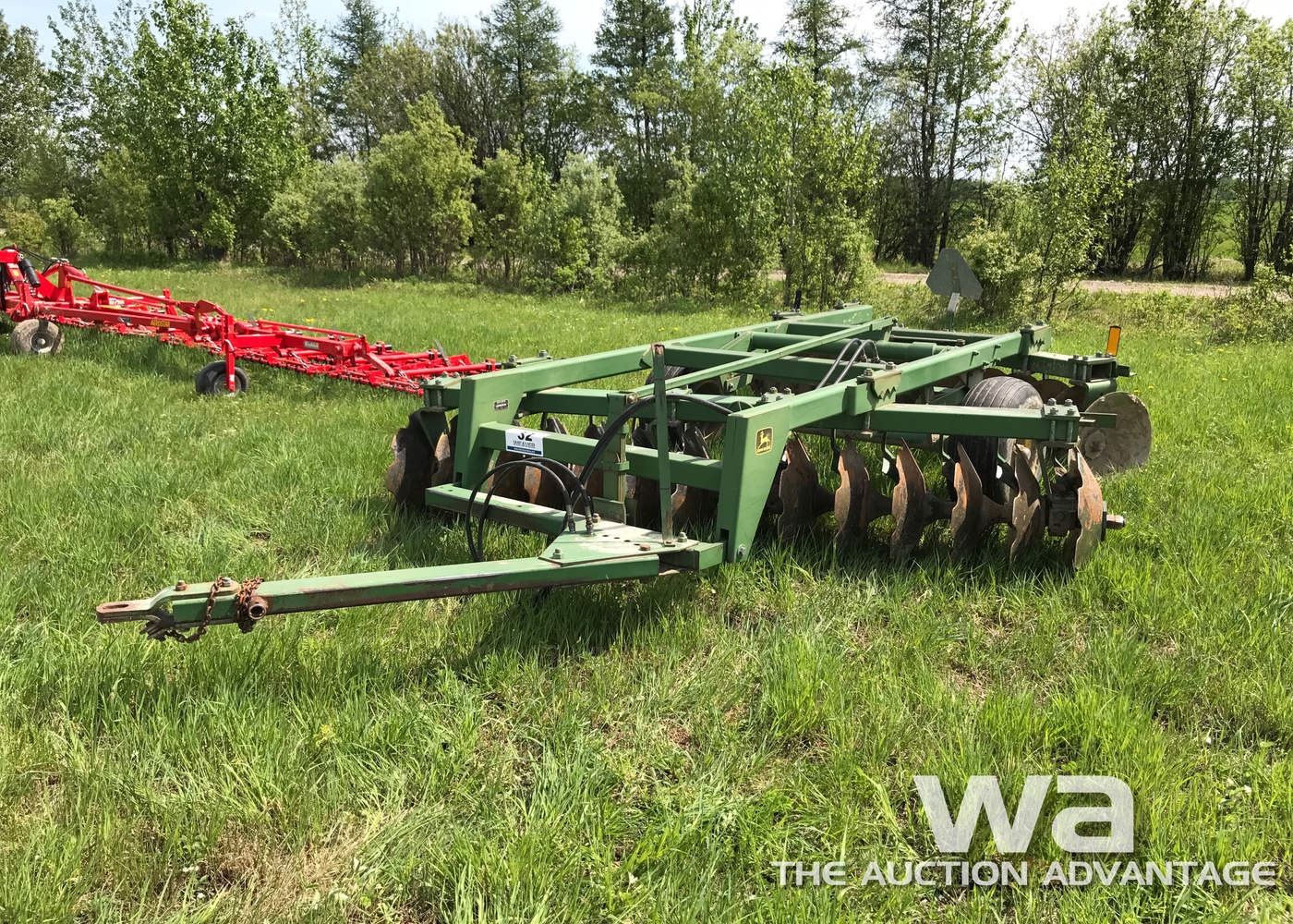 JOHN DEERE 10 FT. OFFSET DISC