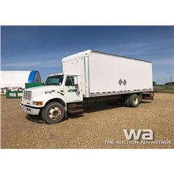 2001 IHC 4700 S/A CARGO TRUCK