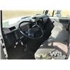 Image 5 : 2001 IHC 4700 S/A CARGO TRUCK