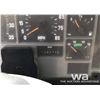 Image 7 : 2001 IHC 4700 S/A CARGO TRUCK