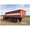 Image 4 : 1979 CHEV C70 T/A GRAIN TRUCK